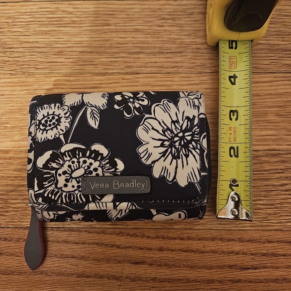 VERA BRADLEY Crossbody & Wallet - Picture 16 of 16